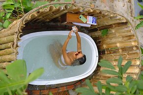 Hang Sói Forest Village