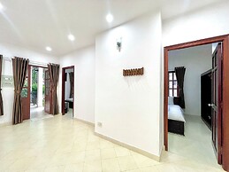 Hang Sói Forest Village