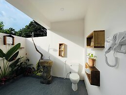 Hang Sói Forest Village