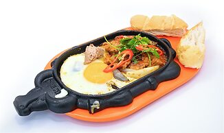 Hang Sói Forest Village