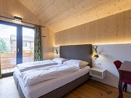 Attractive Holiday Home With Pool