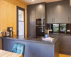 Apartment With Finnish Sauna and Pool