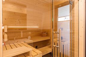 Apartment With Finnish Sauna and Pool