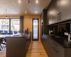 Apartment With Finnish Sauna and Pool