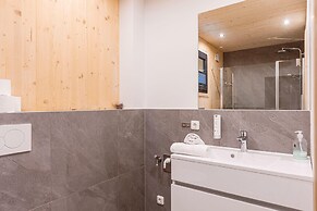 Apartment With Finnish Sauna and Pool