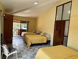 Las Flores Comfort Hotel