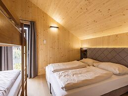 Attractive Holiday Home With Pool