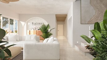 Diplomat Suites