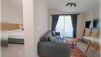 Diplomat Suites
