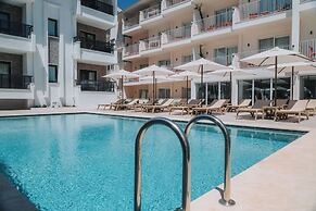 Diplomat Suites