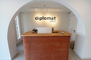 Diplomat Suites