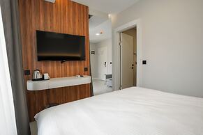 Joyful Hotel By Gnl
