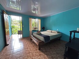 Pacific Breeze Lodge