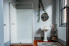 The Rabbit Hole Inn at Harvest Home