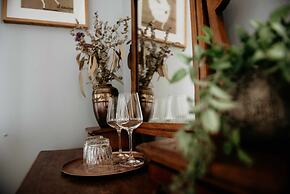 The Rabbit Hole Inn at Harvest Home