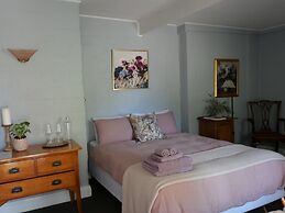 The Rabbit Hole Inn at Harvest Home