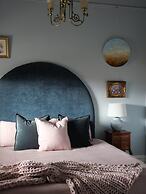 The Rabbit Hole Inn at Harvest Home