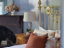 The Rabbit Hole Inn at Harvest Home