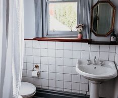 The Rabbit Hole Inn at Harvest Home