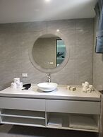 Hibiscus Suites And Residences