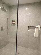 Hibiscus Suites And Residences