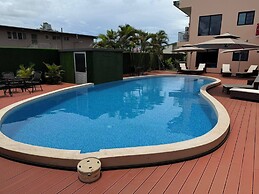 Hibiscus Suites And Residences