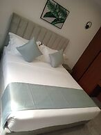 Hibiscus Suites And Residences