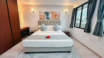 Hibiscus Suites And Residences