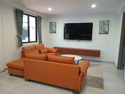 Hibiscus Suites And Residences