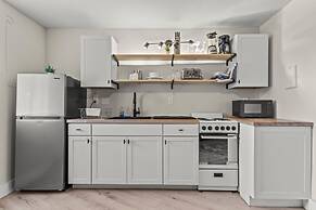 Modern Studio Apartment in Huntsville