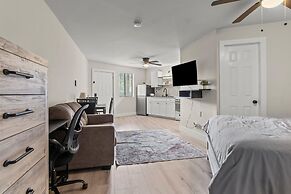 Modern Studio Apartment in Huntsville