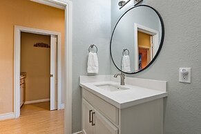 Crystal Beach Villa 5 Bedroom Home