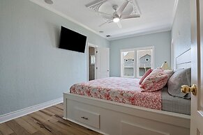 Crystal Beach Villa 5 Bedroom Home