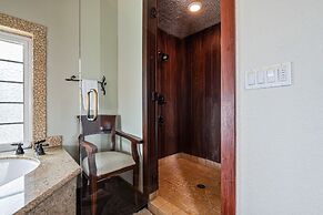 Crystal Beach Villa 5 Bedroom Home