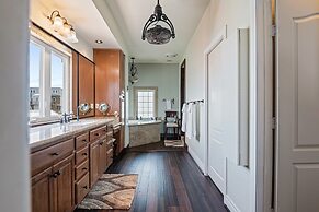 Crystal Beach Villa 5 Bedroom Home