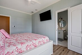 Crystal Beach Villa 5 Bedroom Home