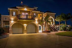 Crystal Beach Villa 5 Bedroom Home