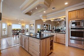 Crystal Beach Villa 5 Bedroom Home