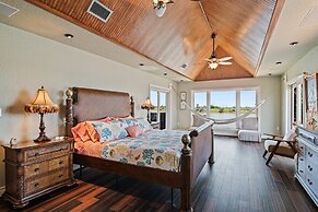 Crystal Beach Villa 5 Bedroom Home