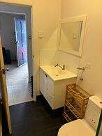 Palm Hamilton BackPackers