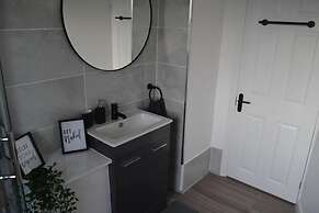 Modern Home Close to City Centre