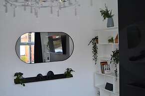 Modern Home Close to City Centre