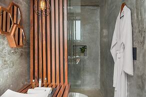 Leaf Boutique Condos