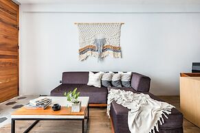 Leaf Boutique Condos