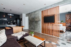 Leaf Boutique Condos