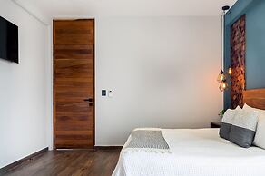 Leaf Boutique Condos