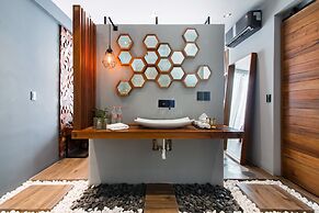 Leaf Boutique Condos