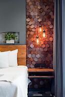 Leaf Boutique Condos