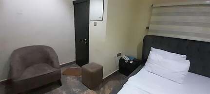 Mayo Premium Inn