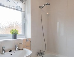 Charming Whitehurst Drive Nest in Manchester